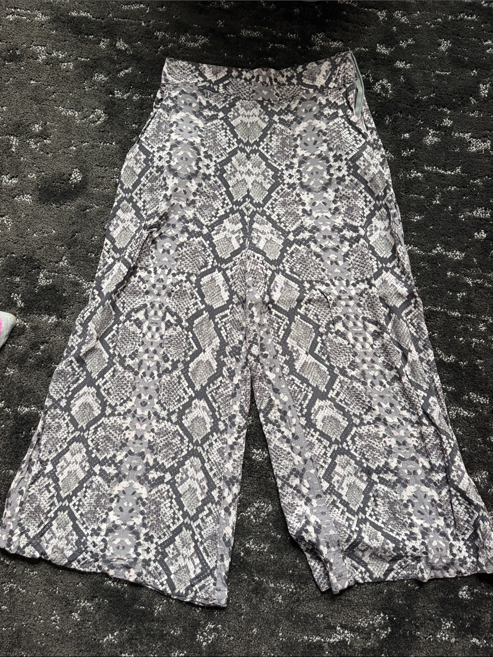 Leith Gray Snake-Print Wide Leg Pants